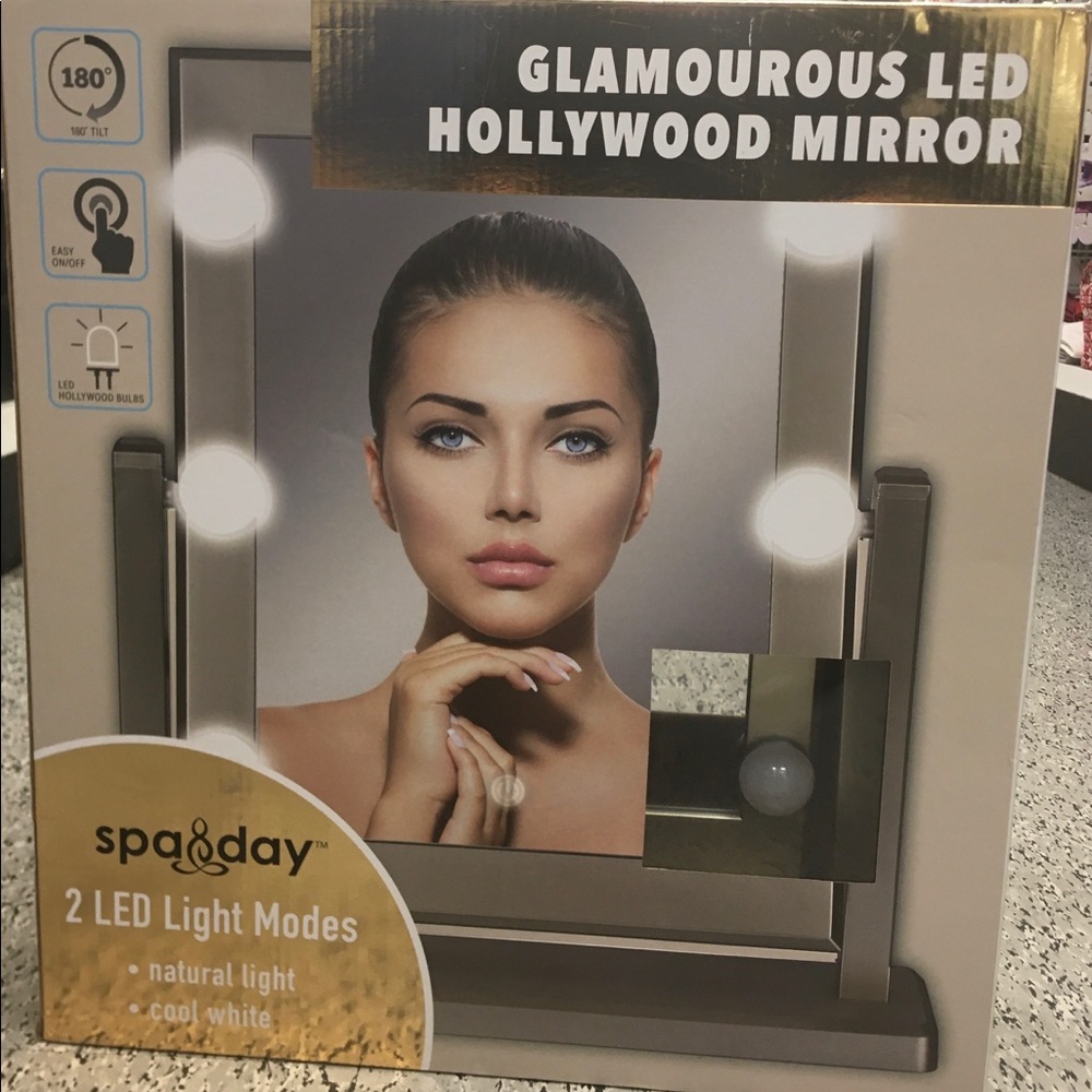Glamourous Led Hollywood Mirror